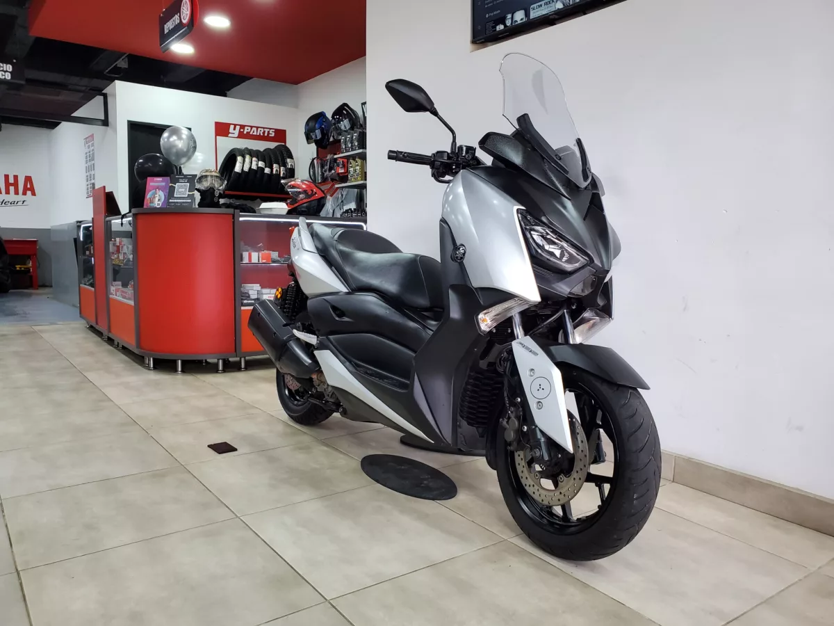 YAMAHA XMAX 300 2019 — foto 2