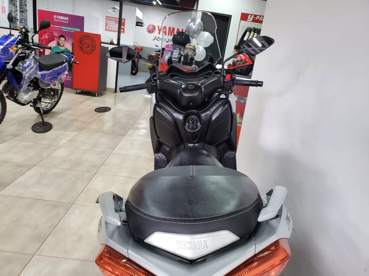 YAMAHA XMAX 300 2019 — foto 8