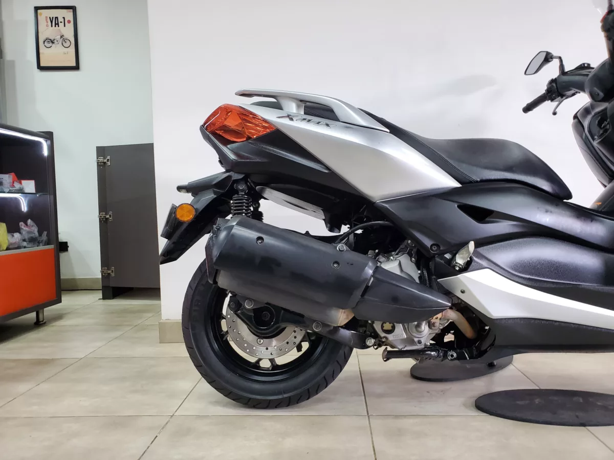 YAMAHA XMAX 300 2019 — foto 10