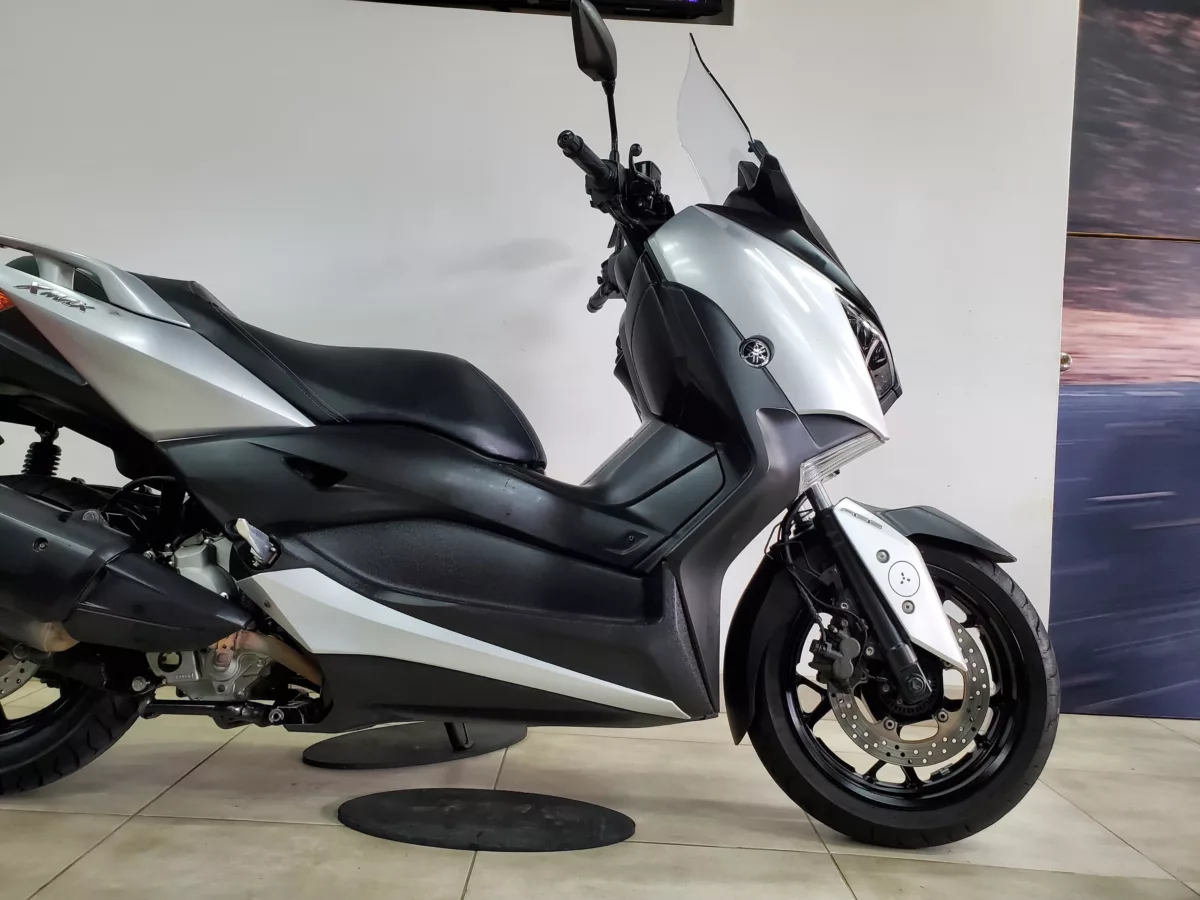 YAMAHA XMAX 300 2019 — foto 11