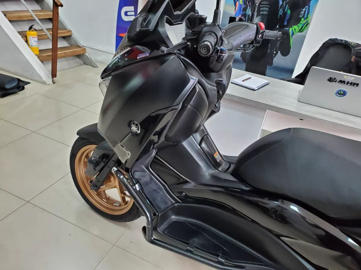 Yamaha Xmax 300 2023 — foto 19