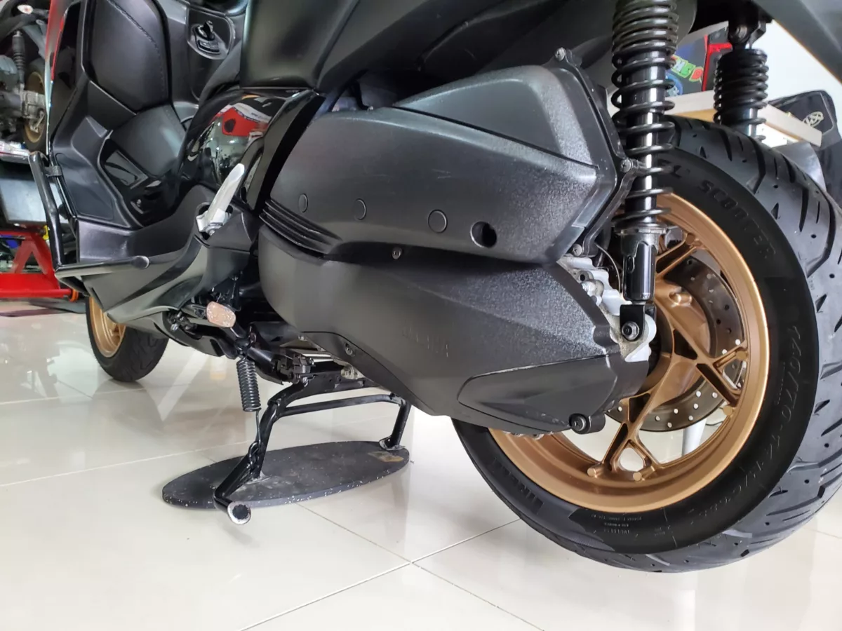 Yamaha Xmax 300 2023 — foto 21