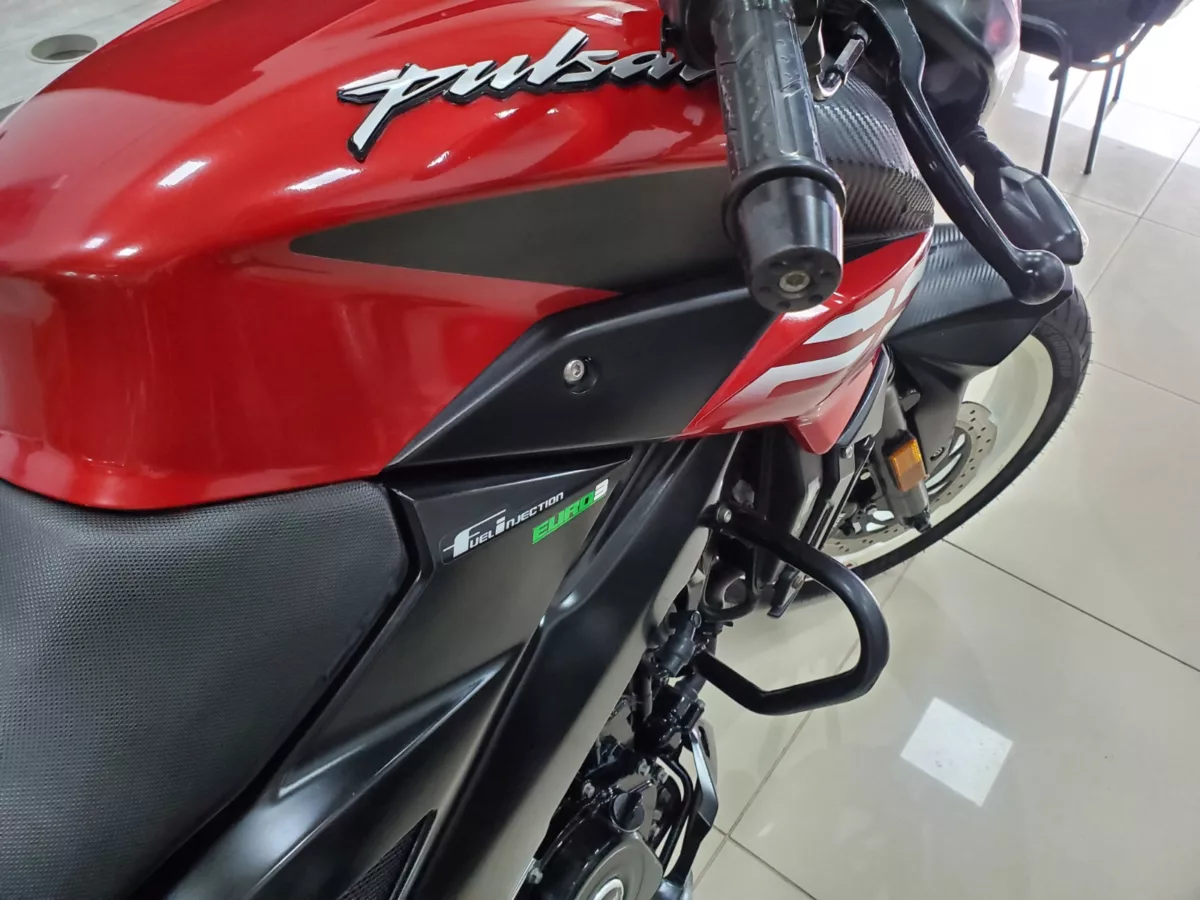 Bajaj Pulsar 200 Ns fi 2022 — foto 5