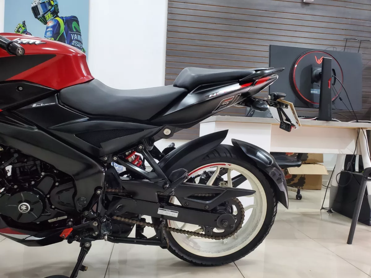 Bajaj Pulsar 200 Ns fi 2022 — foto 15