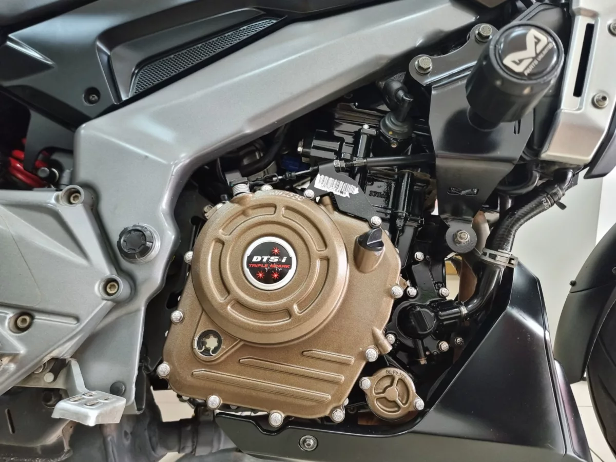 Bajaj Dominar 400 2019 — foto 4