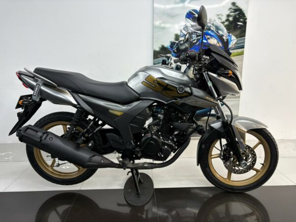 YAMAHA SZR 150 2024