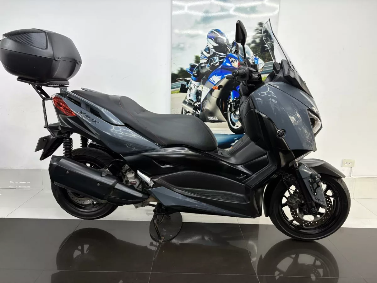 YAMAHA XMAX 300 2022 — foto 1