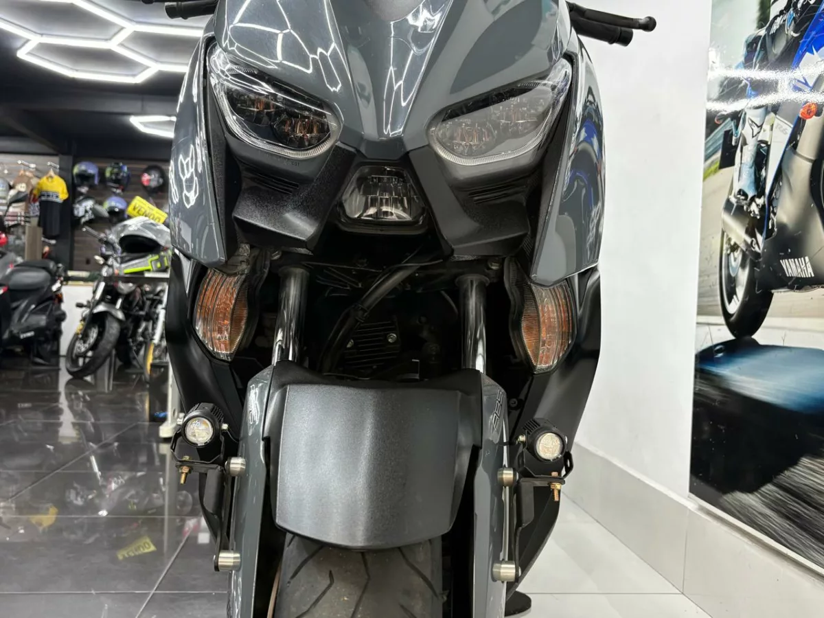 YAMAHA XMAX 300 2022 — foto 12