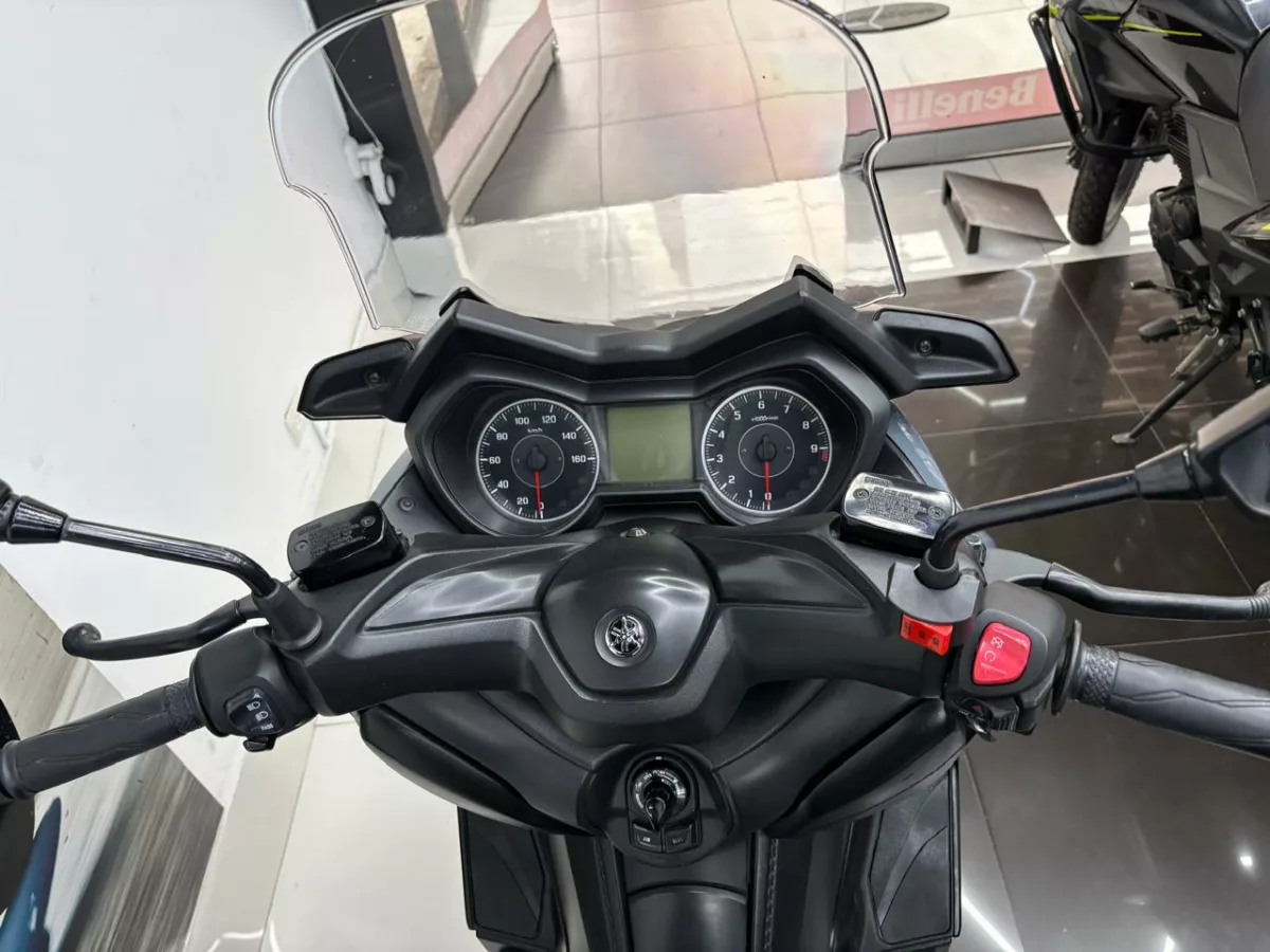 YAMAHA XMAX 300 2022 — foto 19