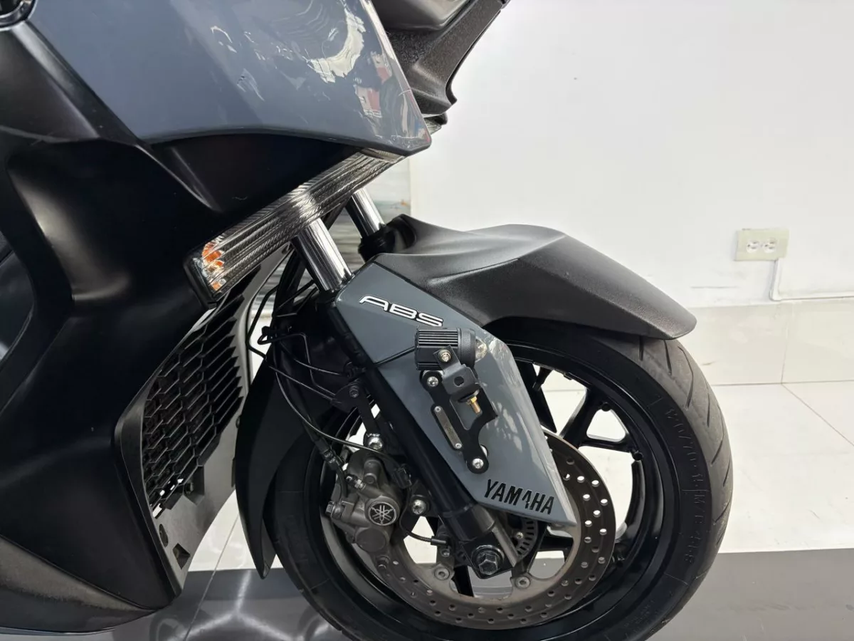 YAMAHA XMAX 300 2022 — foto 21