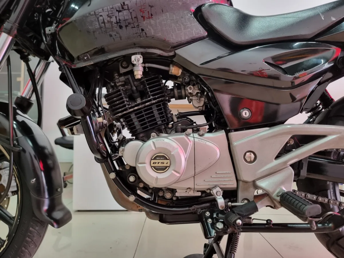 Bajaj Pulsar 180 GT 2017 — foto 14